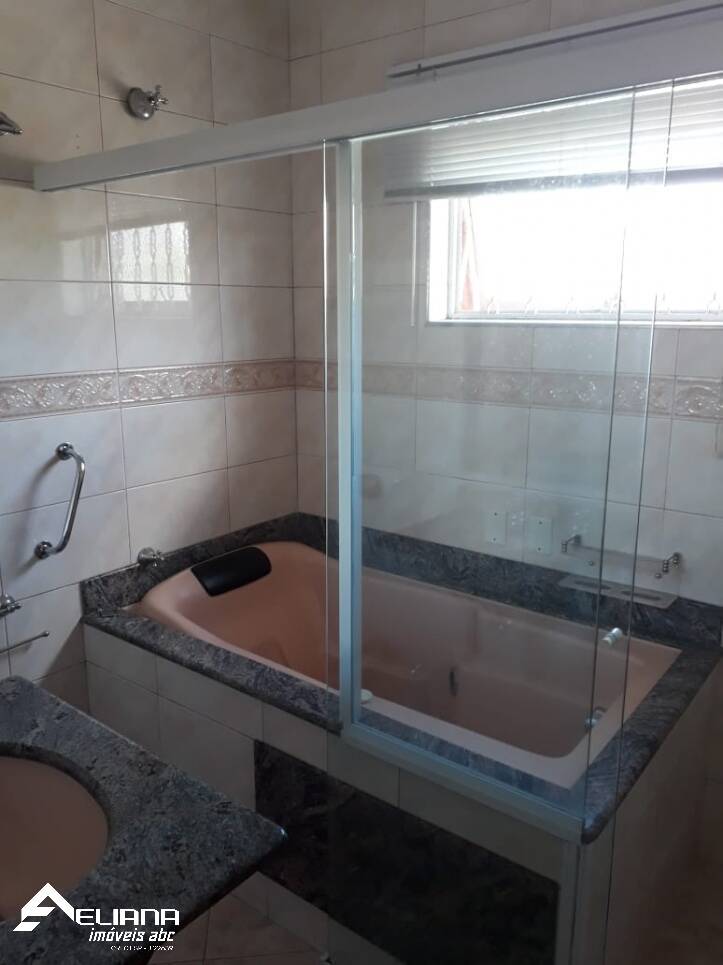 Sobrado à venda e aluguel com 5 quartos, 237m² - Foto 14