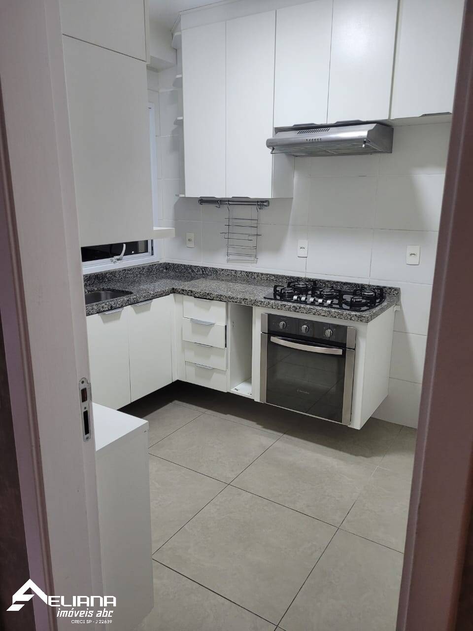 Apartamento à venda com 2 quartos, 96m² - Foto 5