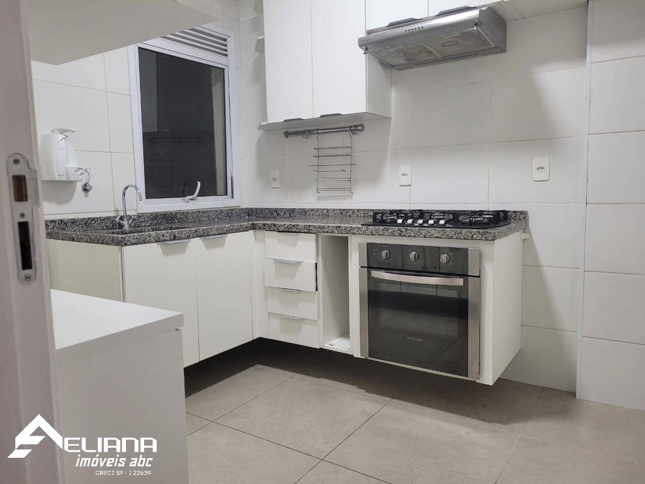 Apartamento à venda com 2 quartos, 96m² - Foto 6