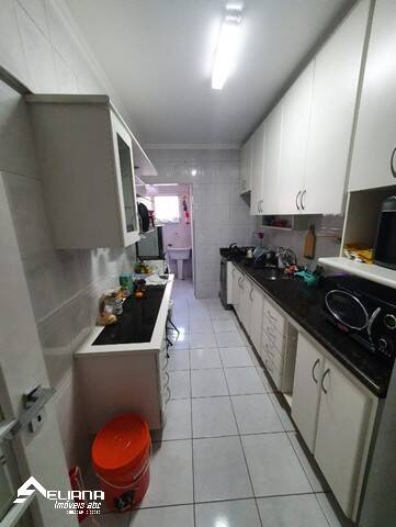 Apartamento à venda com 3 quartos, 75m² - Foto 4