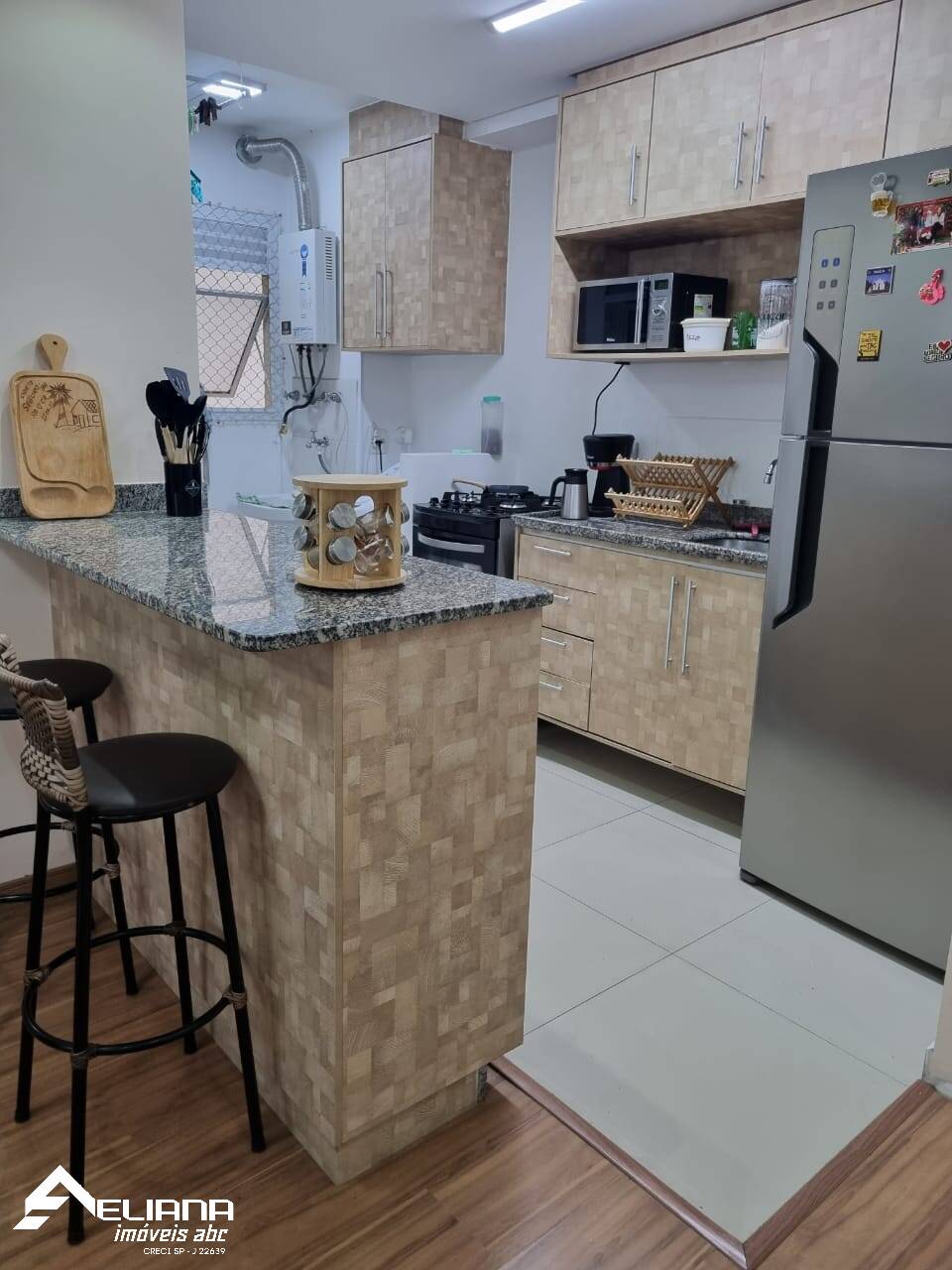 Apartamento à venda com 3 quartos, 60m² - Foto 2