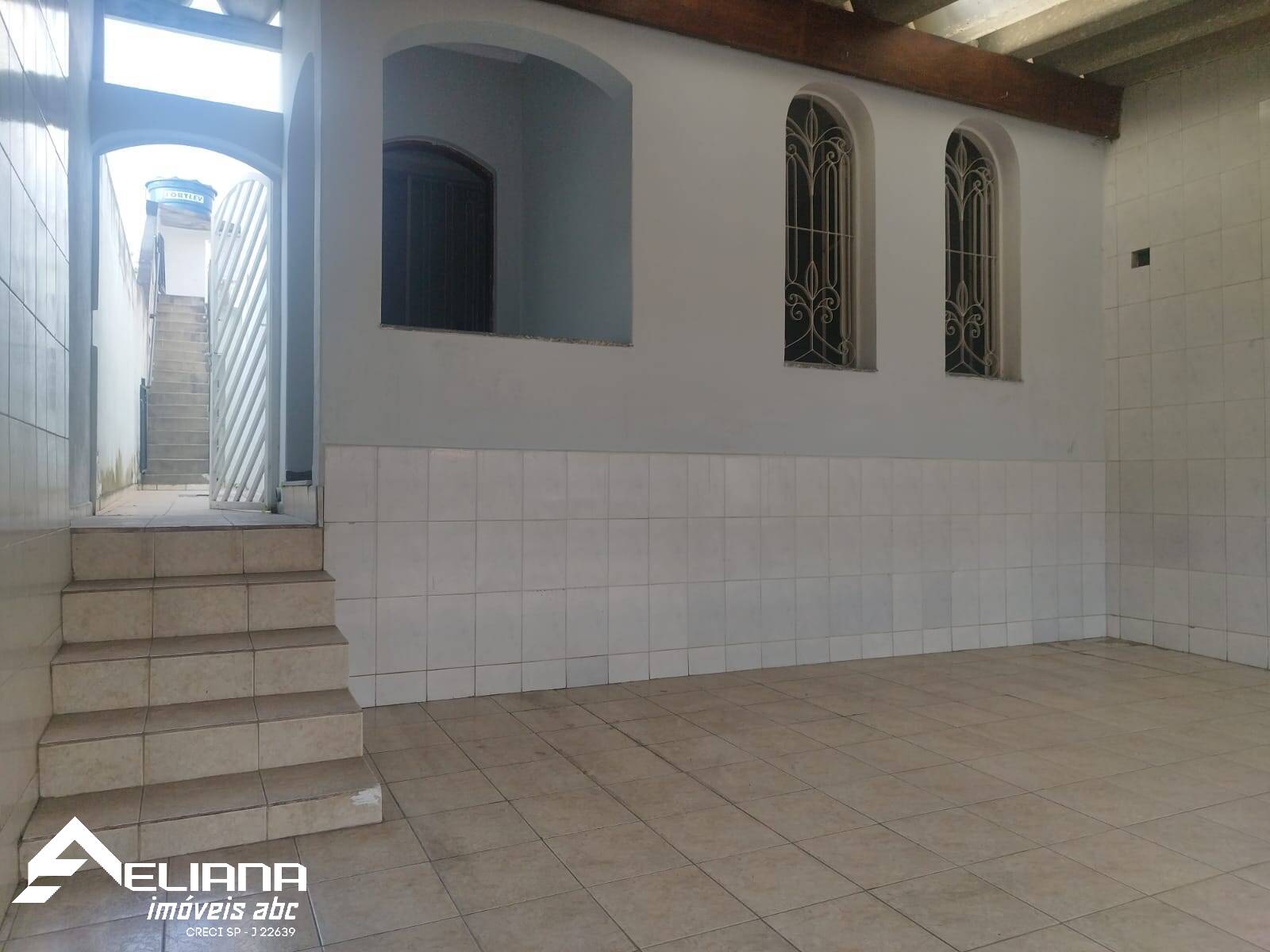 Sobrado à venda com 3 quartos, 120m² - Foto 1