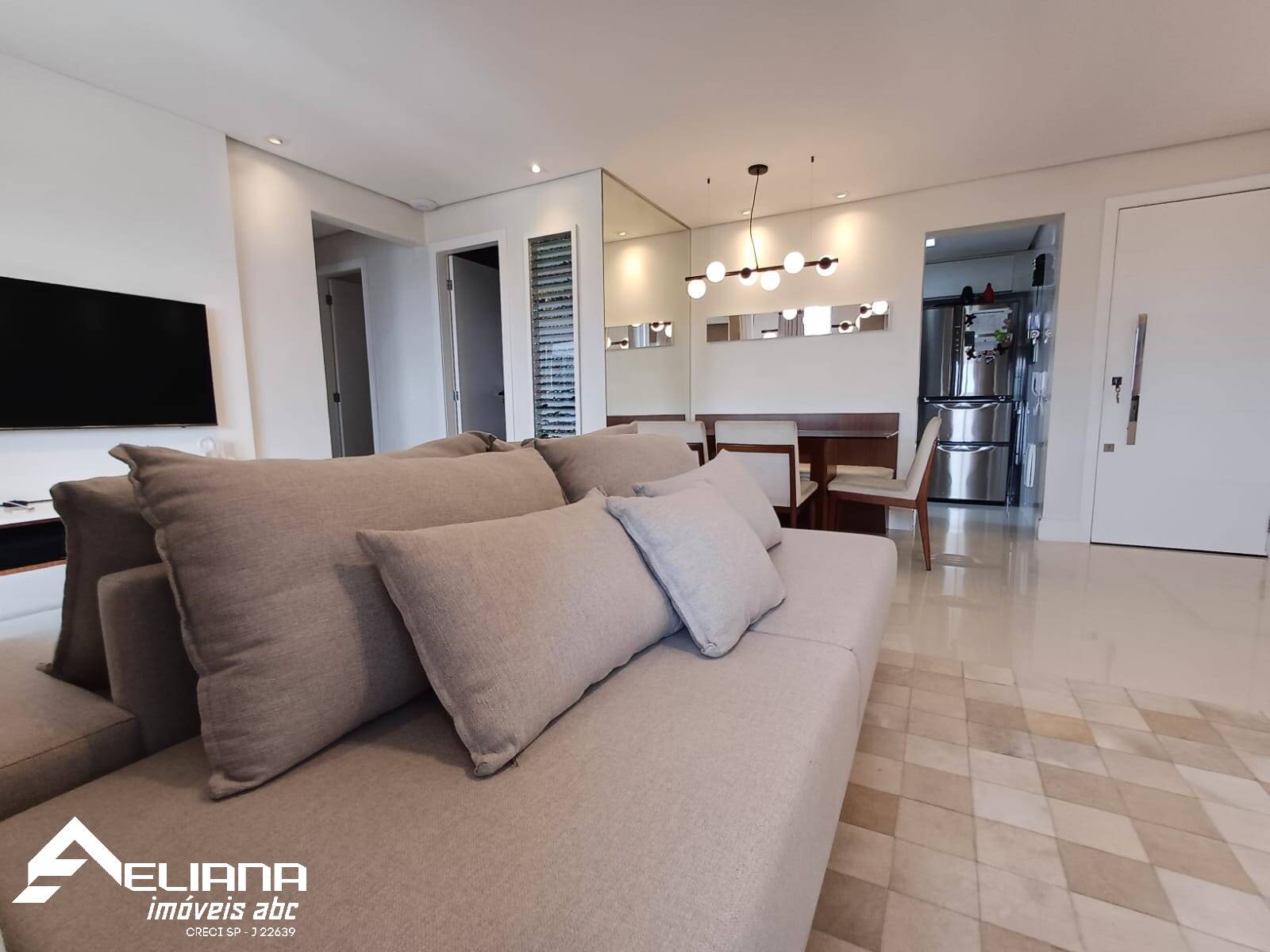 Apartamento à venda com 2 quartos, 79m² - Foto 9