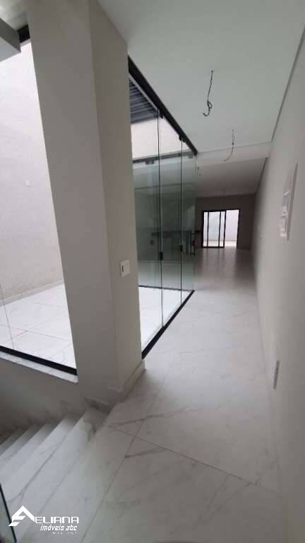 Sobrado à venda com 3 quartos, 220m² - Foto 4