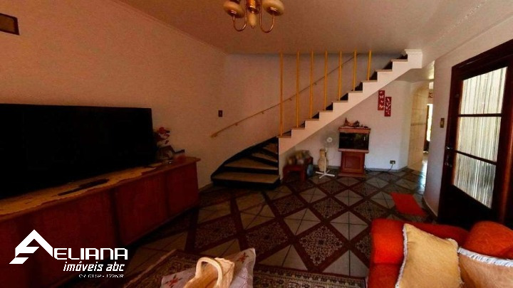 Sobrado à venda com 3 quartos, 200m² - Foto 3