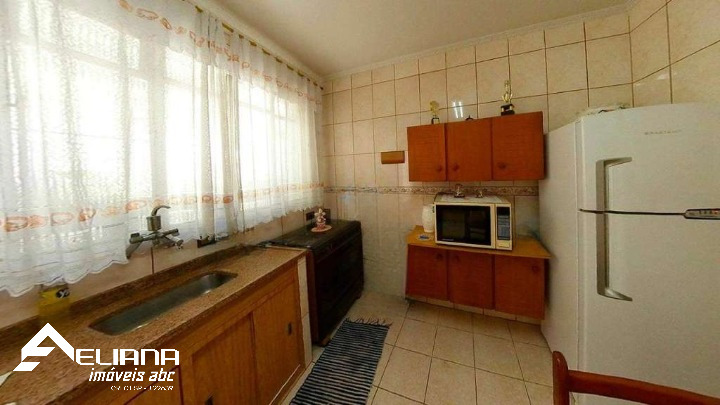 Sobrado à venda com 3 quartos, 200m² - Foto 4