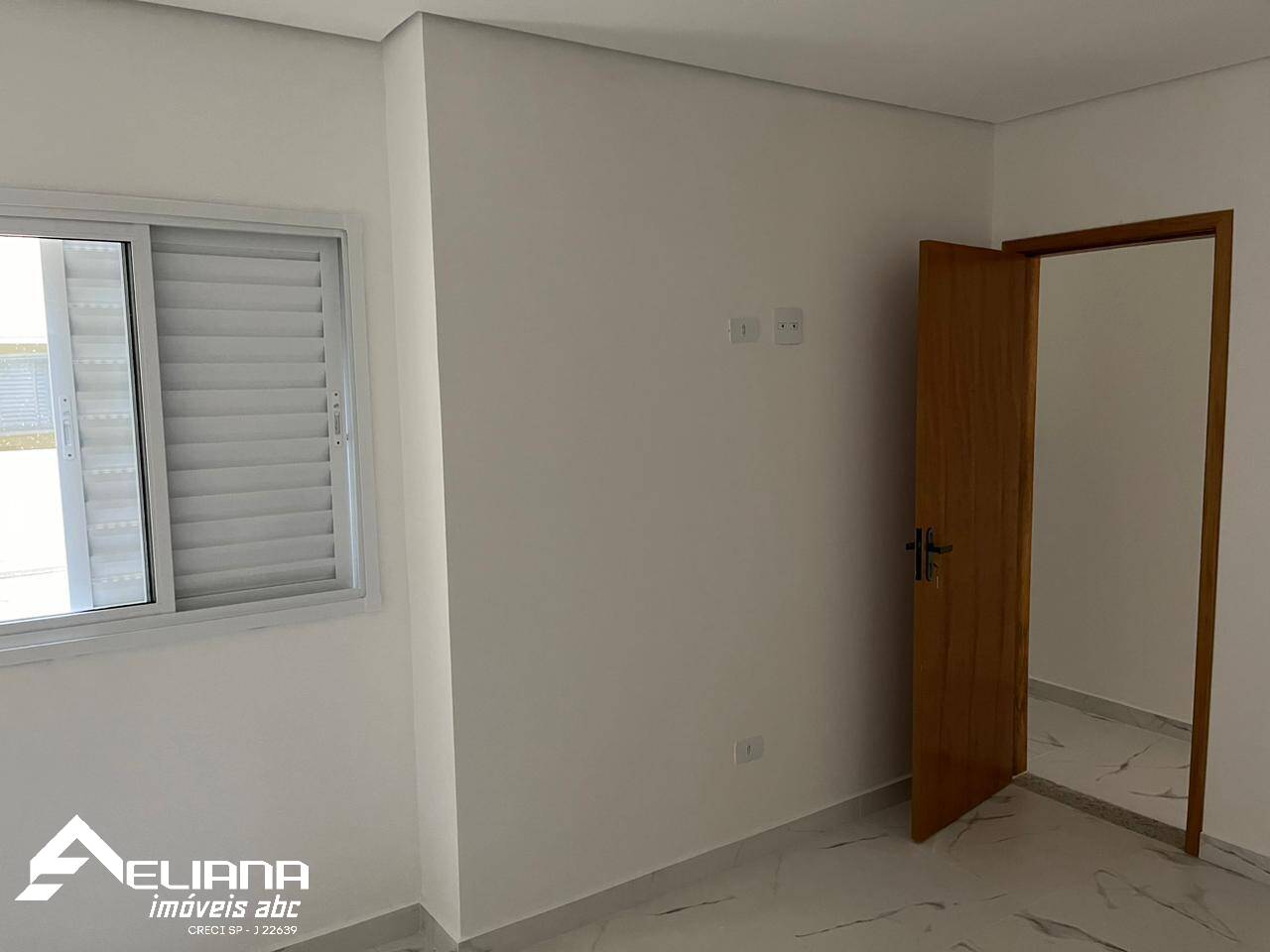 Apartamento à venda com 3 quartos, 186m² - Foto 11