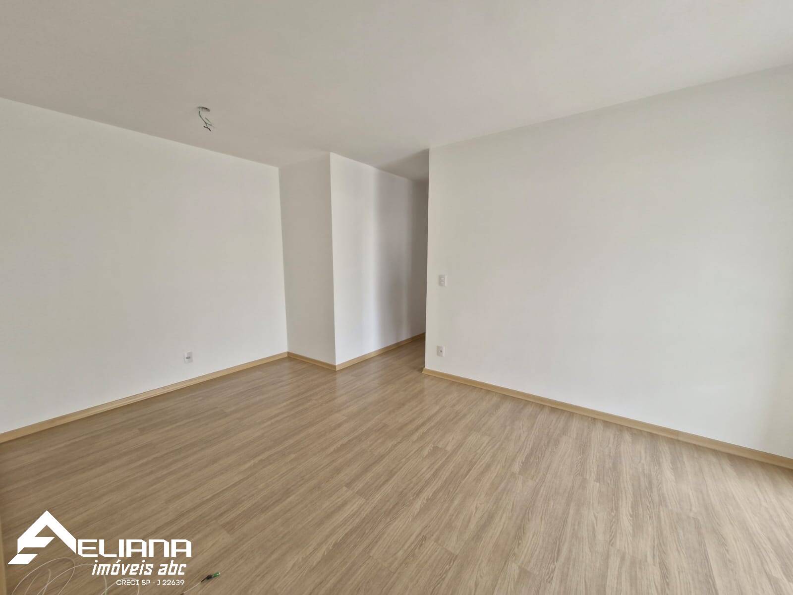 Apartamento à venda com 2 quartos, 70m² - Foto 6