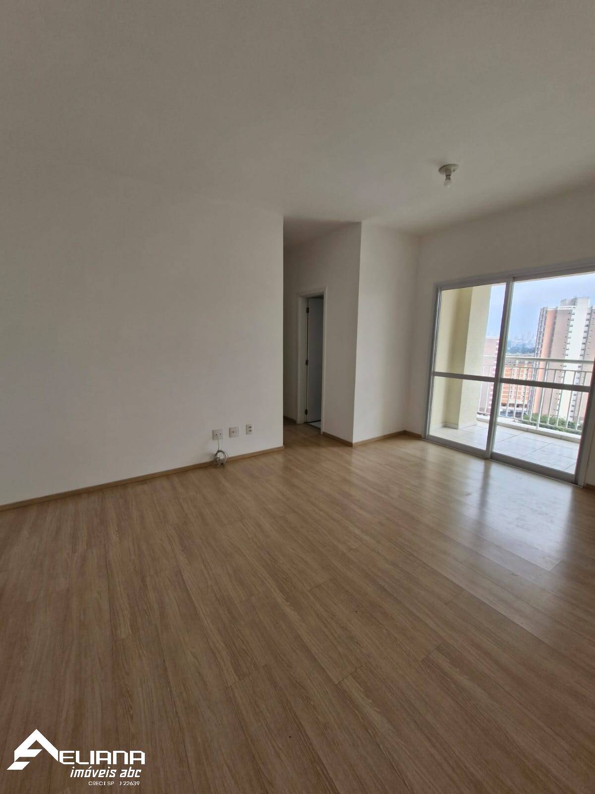 Apartamento à venda com 2 quartos, 70m² - Foto 5