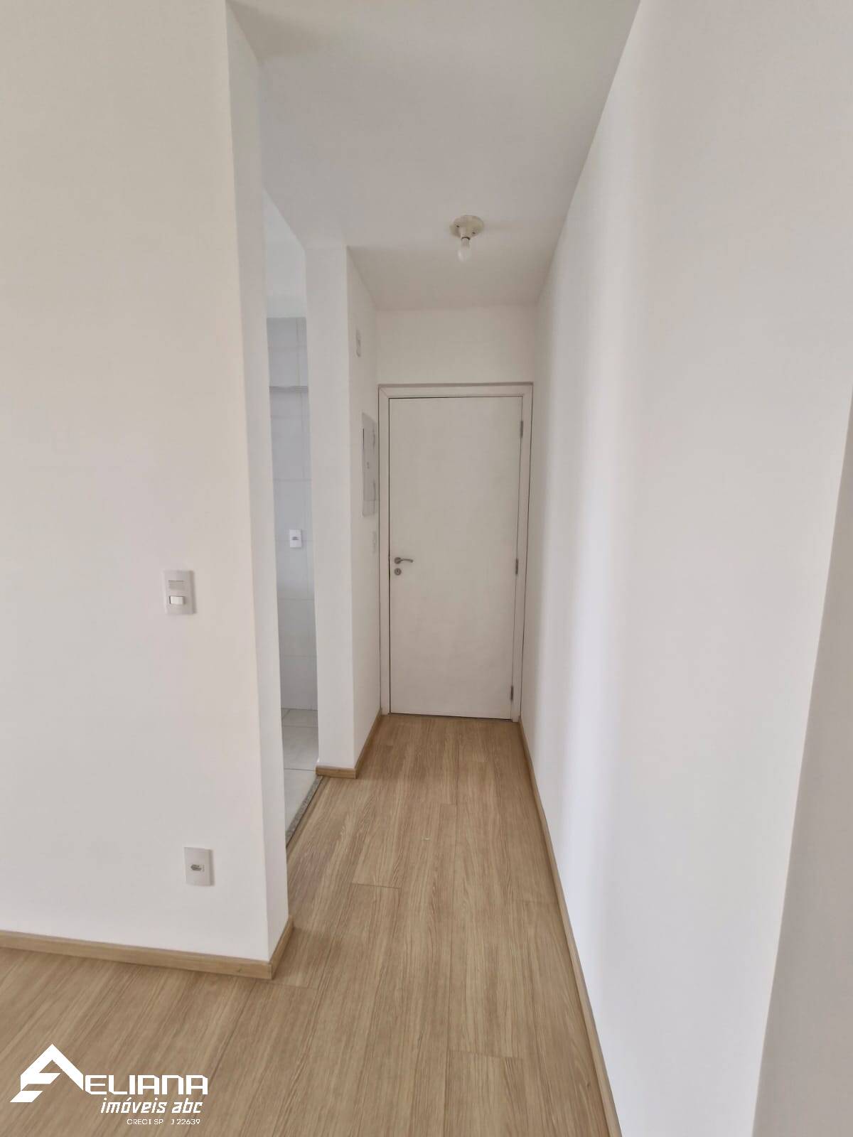 Apartamento à venda com 2 quartos, 70m² - Foto 11