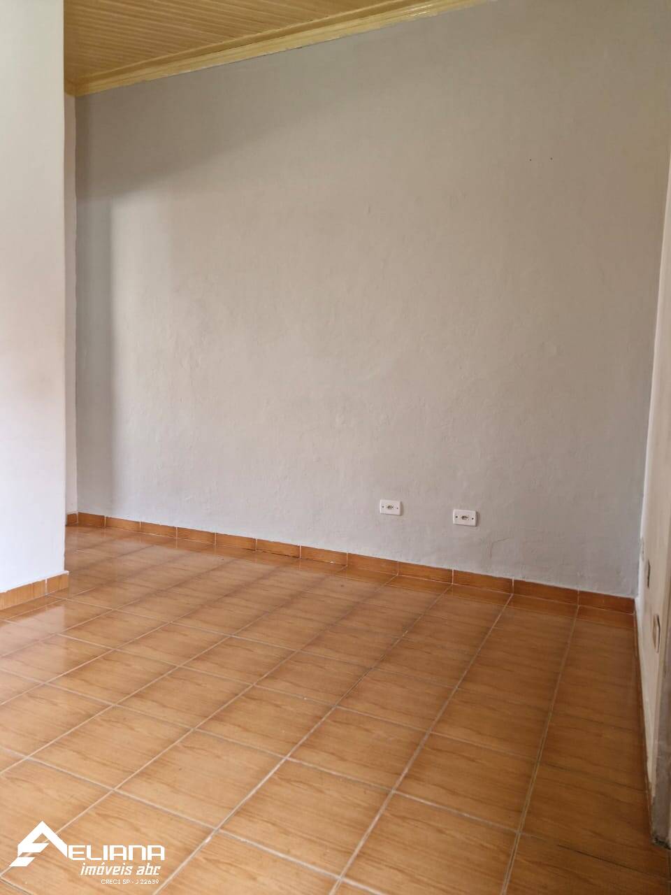 Casa à venda com 2 quartos, 150m² - Foto 3