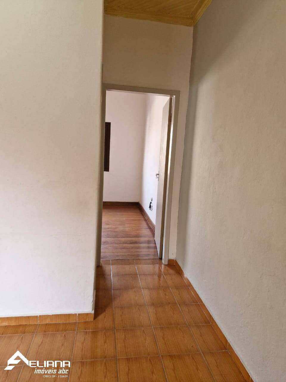 Casa à venda com 2 quartos, 150m² - Foto 8