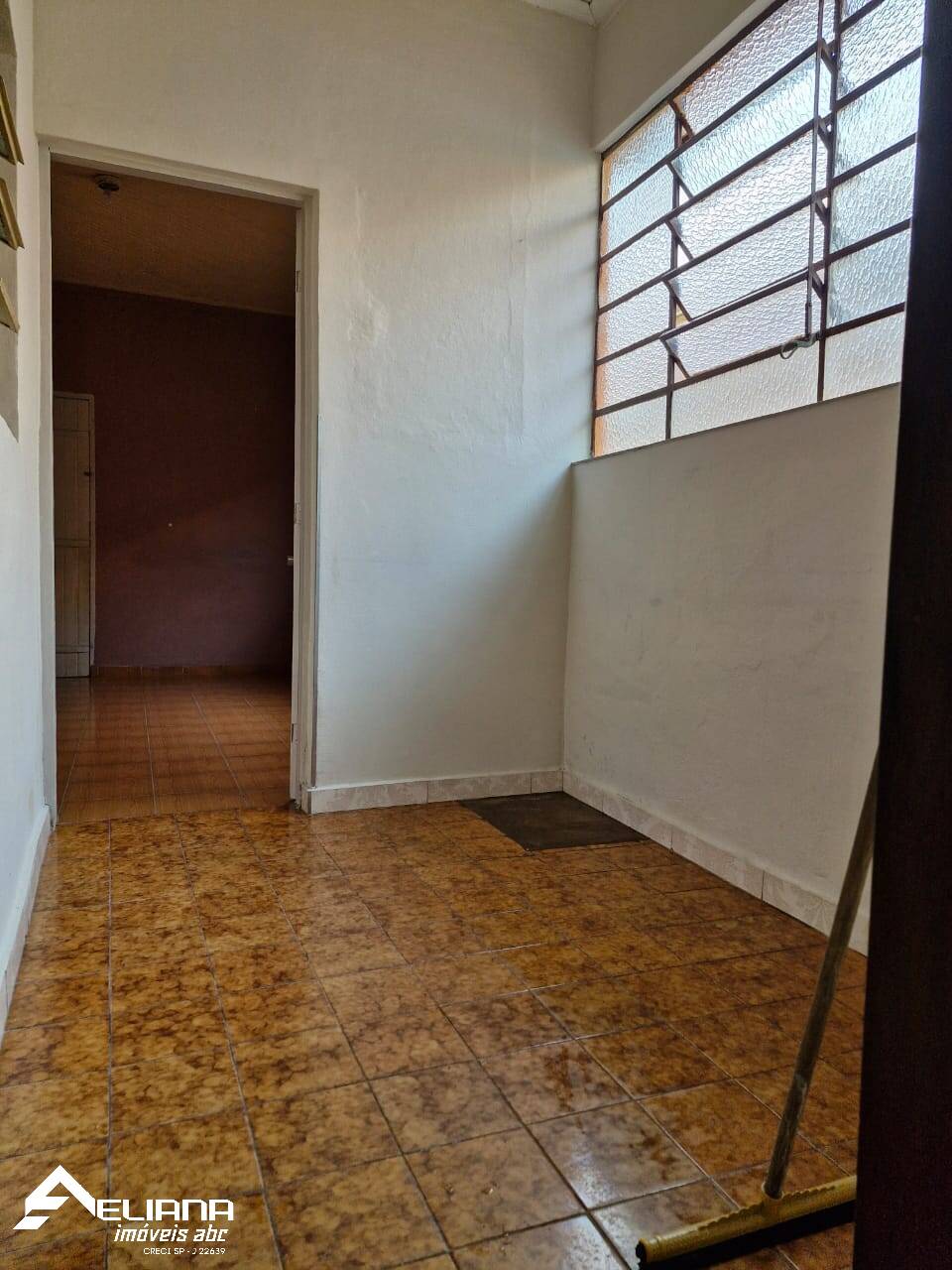 Casa à venda com 2 quartos, 150m² - Foto 14