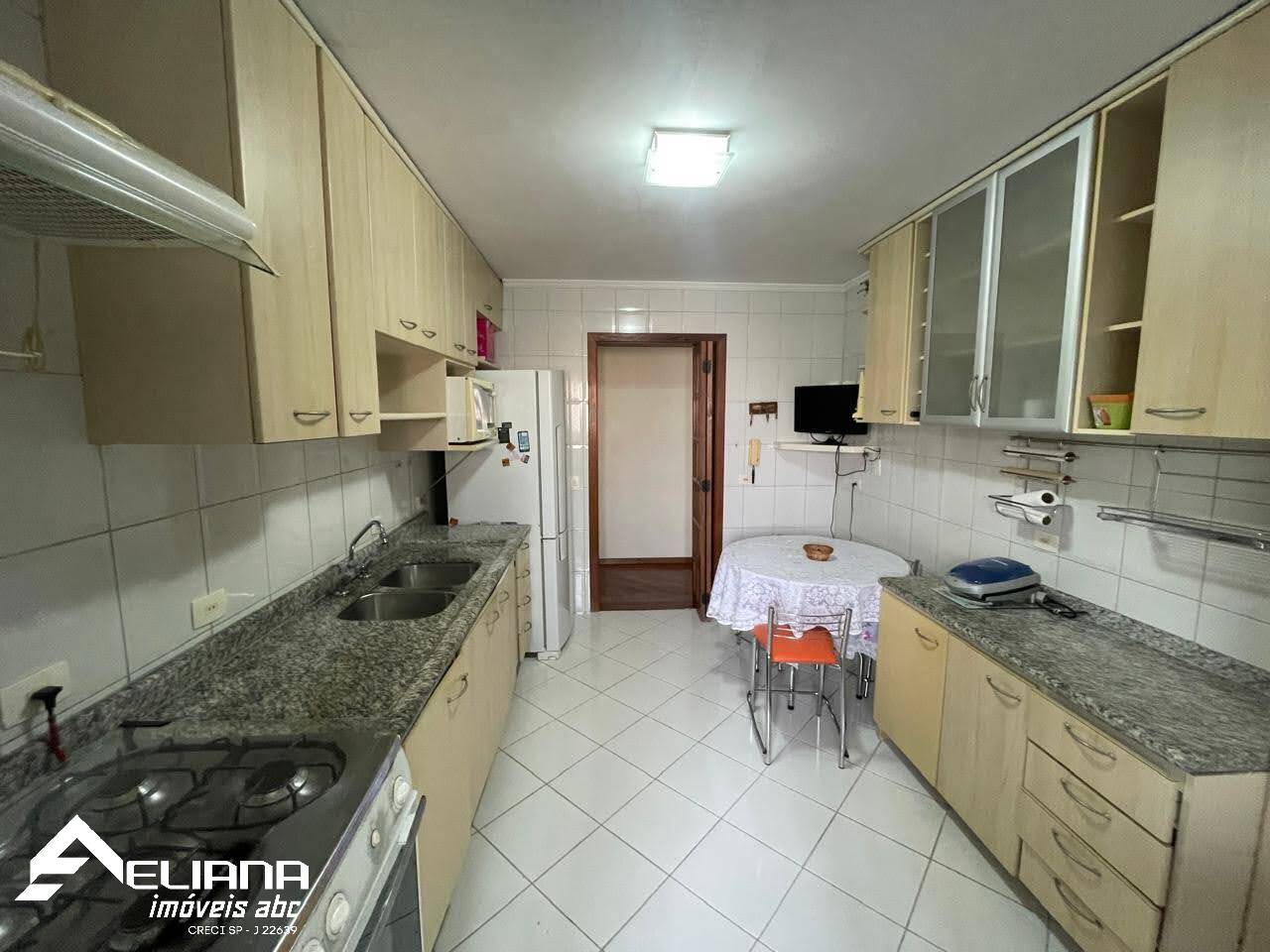 Apartamento à venda com 3 quartos, 118m² - Foto 8