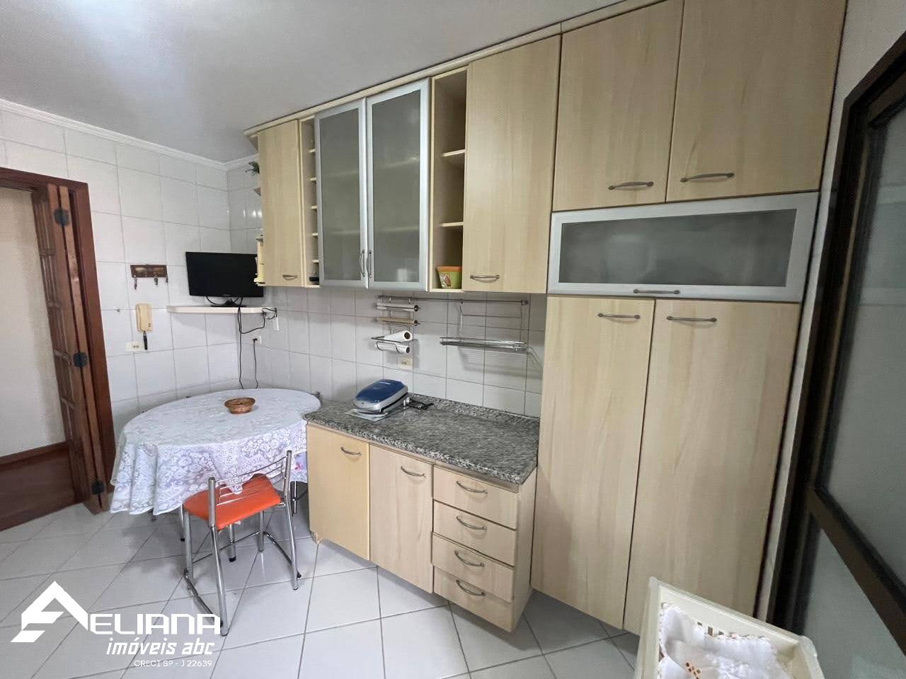 Apartamento à venda com 3 quartos, 118m² - Foto 9