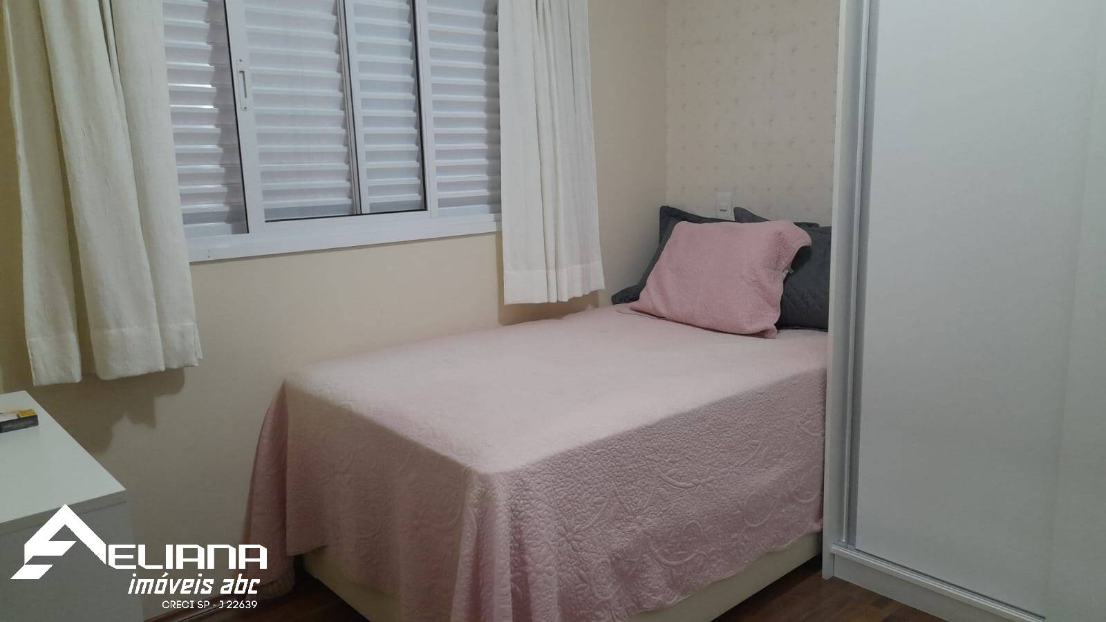 Apartamento à venda com 2 quartos, 74m² - Foto 18