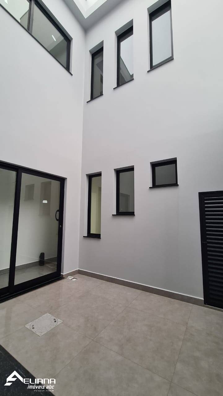 Sobrado à venda com 3 quartos, 236m² - Foto 12