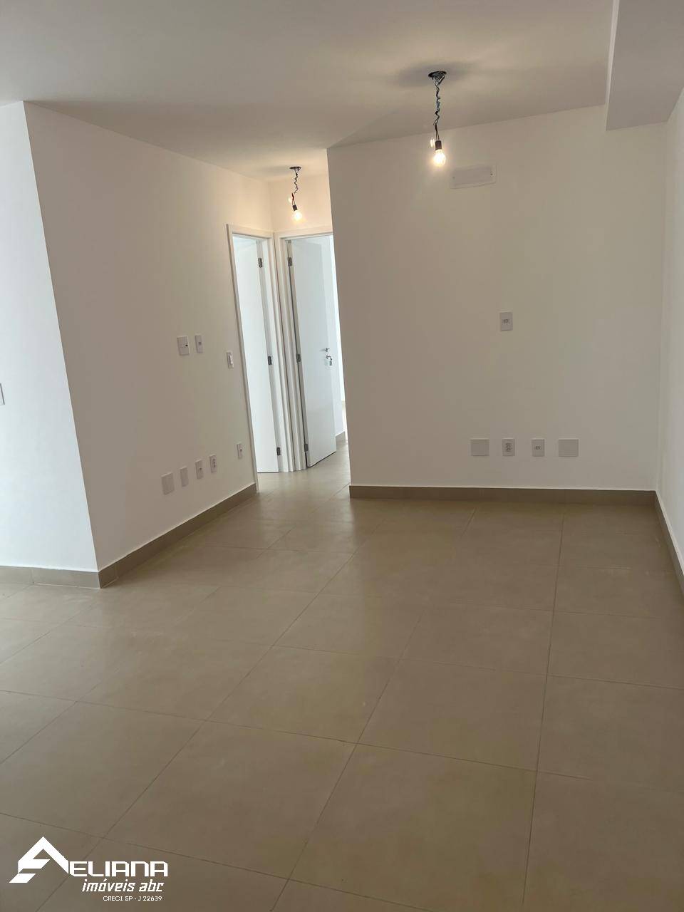 Apartamento à venda com 2 quartos, 83m² - Foto 4