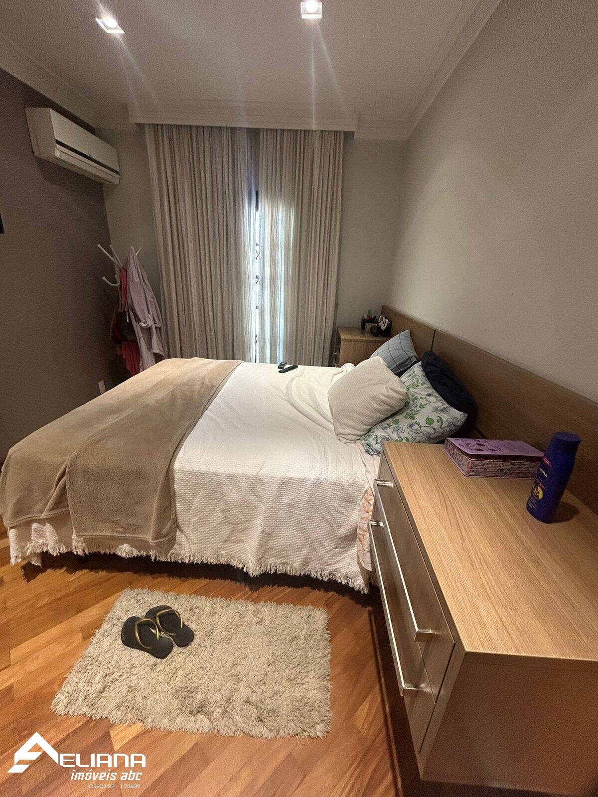 Sobrado à venda com 3 quartos, 200m² - Foto 28