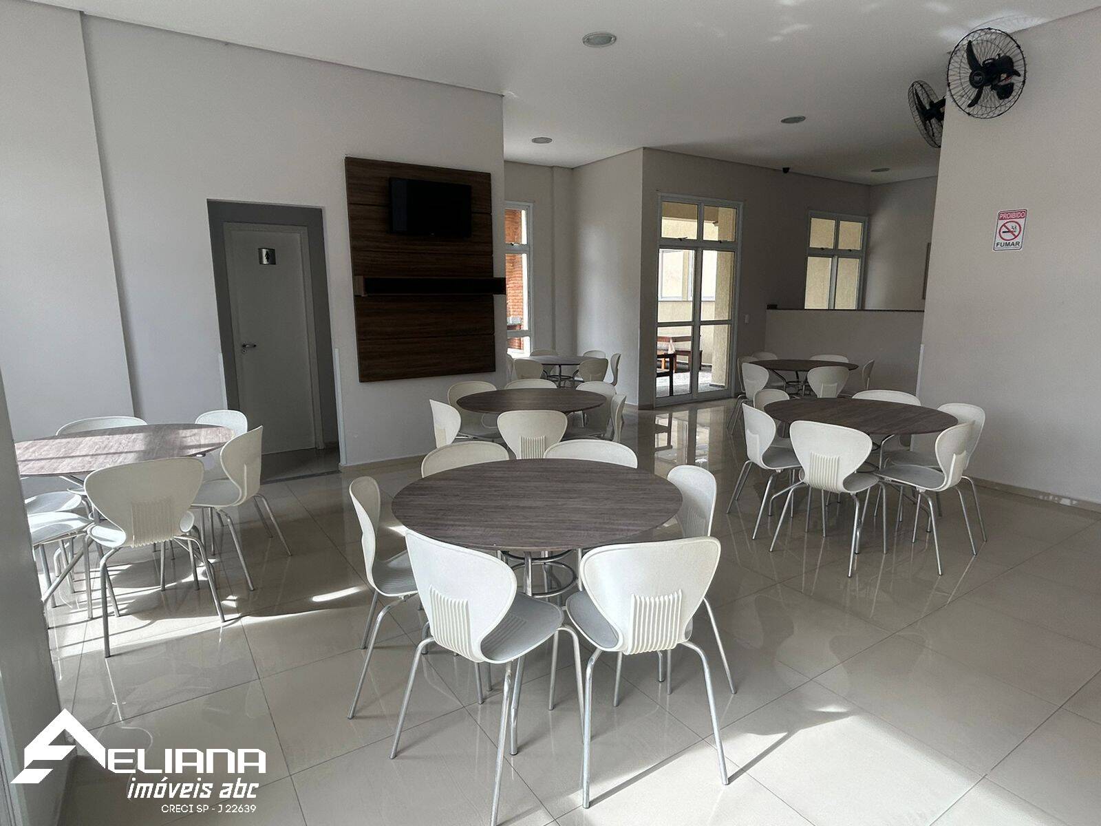 Apartamento à venda com 2 quartos, 76m² - Foto 8