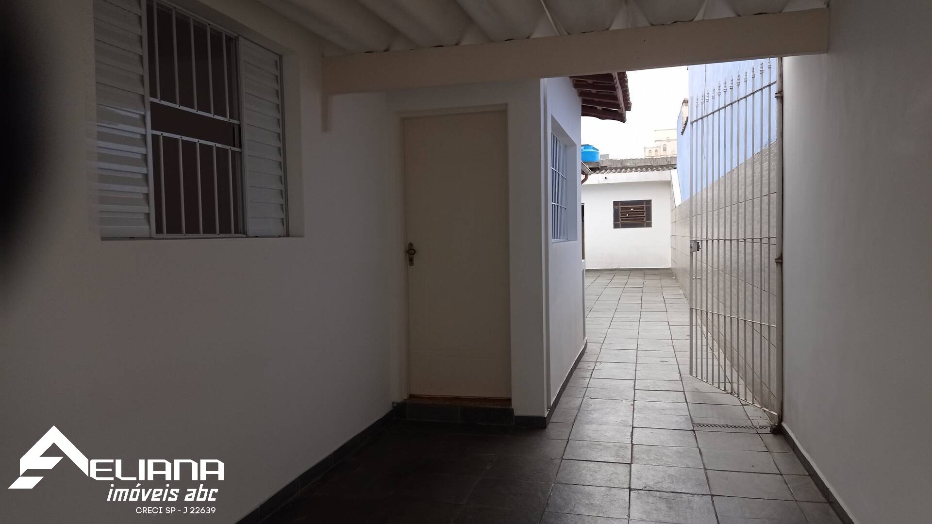 Casa para alugar com 2 quartos, 117m² - Foto 35