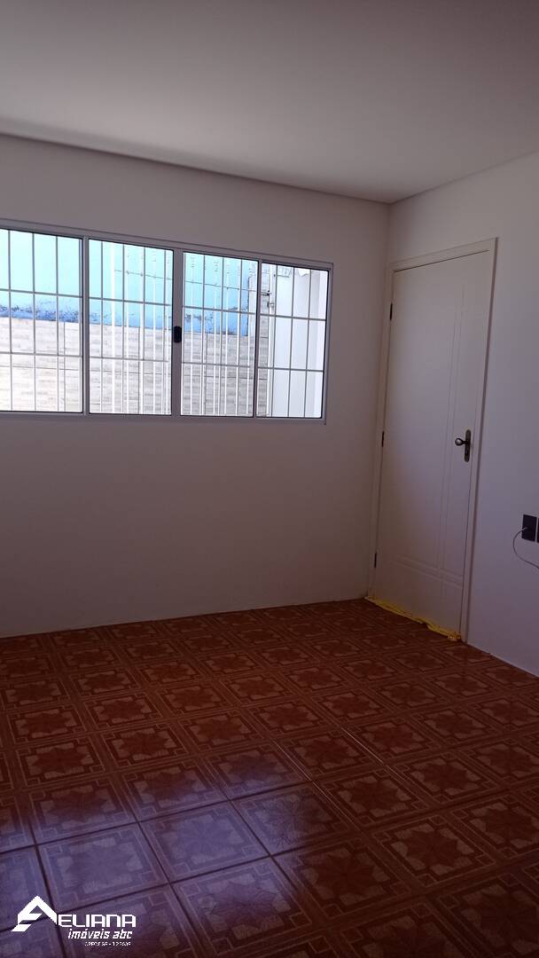 Casa para alugar com 2 quartos, 117m² - Foto 40