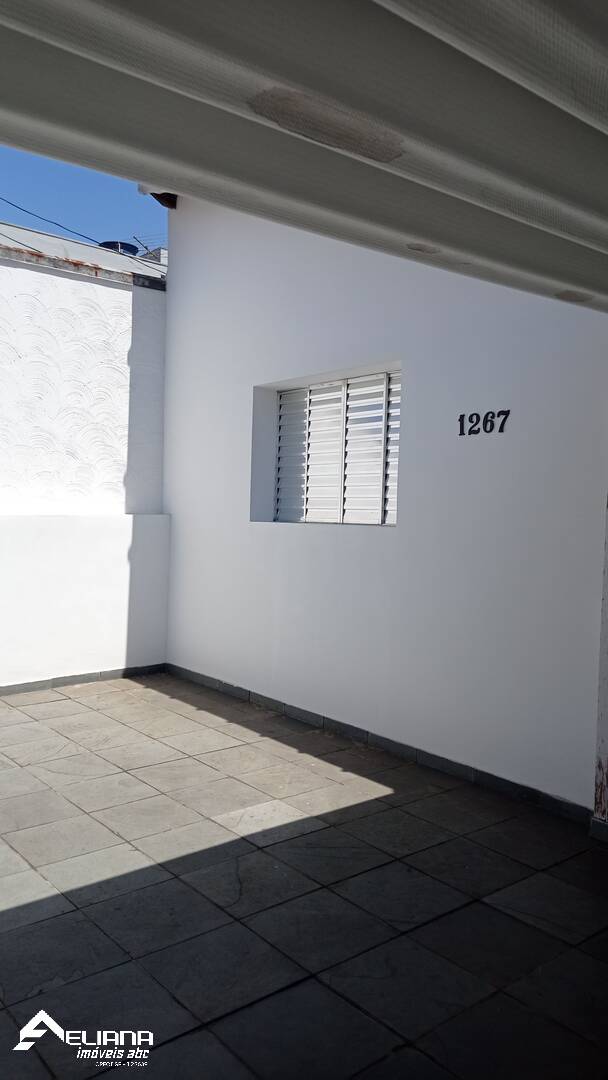 Casa para alugar com 2 quartos, 117m² - Foto 43