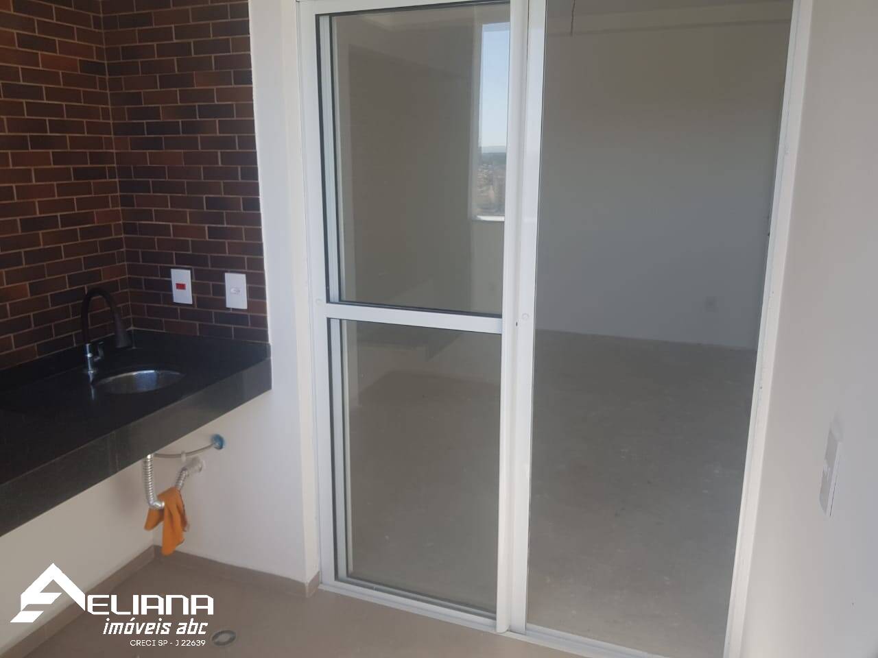 Apartamento à venda com 2 quartos, 58m² - Foto 3