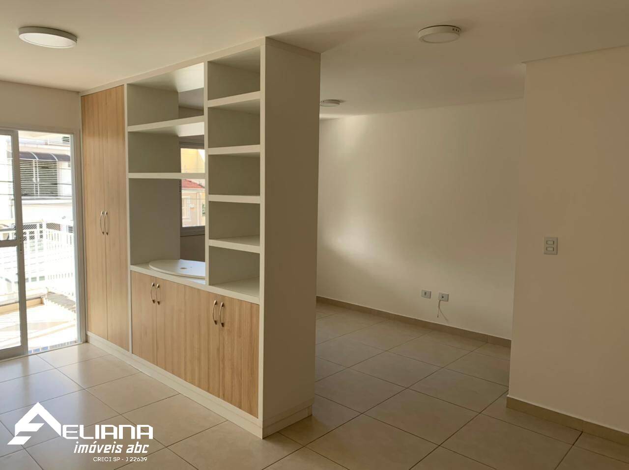 Apartamento à venda com 1 quarto, 37m² - Foto 1