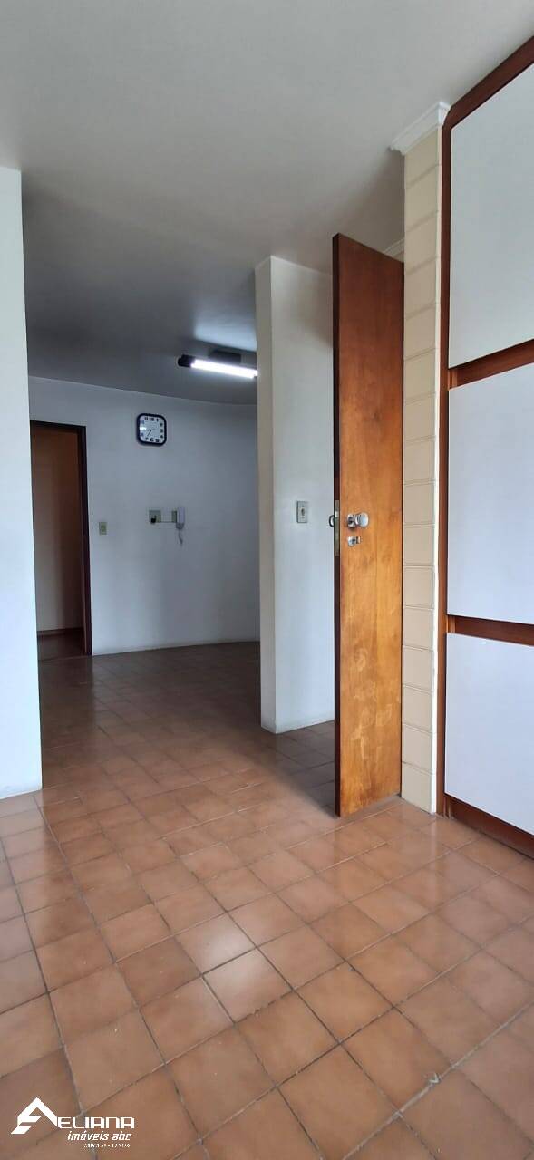 Apartamento à venda com 4 quartos, 140m² - Foto 25