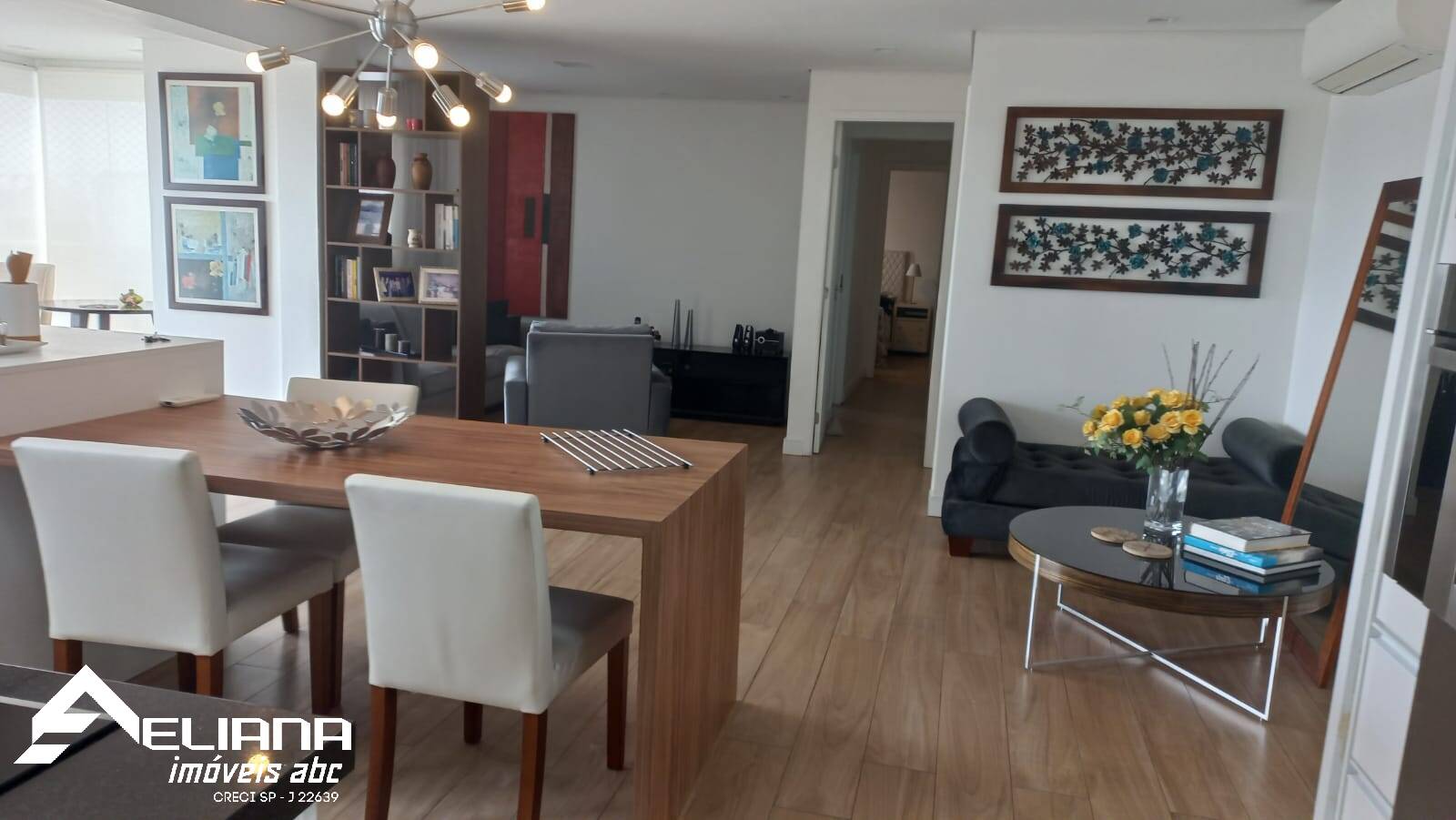 Apartamento à venda com 3 quartos, 101m² - Foto 1