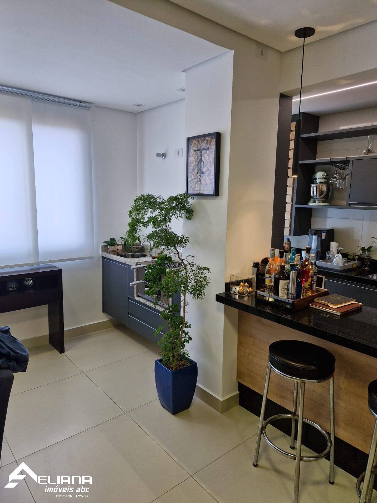 Apartamento à venda com 2 quartos, 69m² - Foto 5