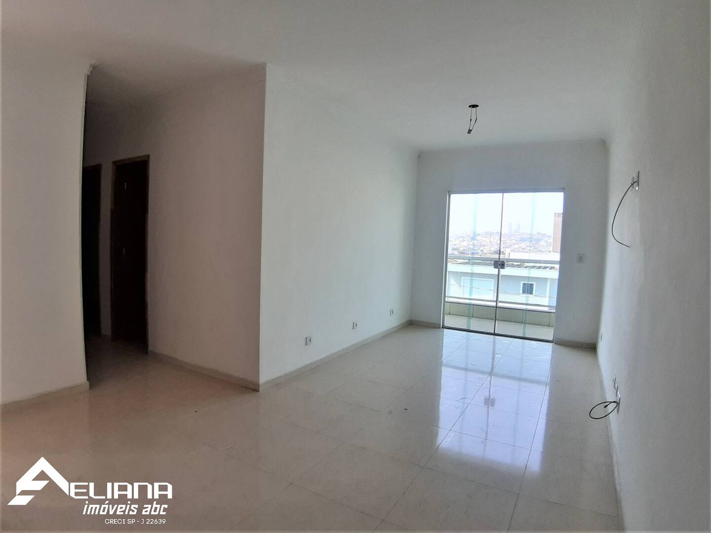 Apartamento à venda com 2 quartos, 70m² - Foto 11