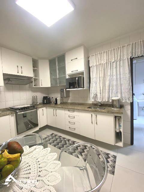 Apartamento à venda com 3 quartos, 124m² - Foto 30