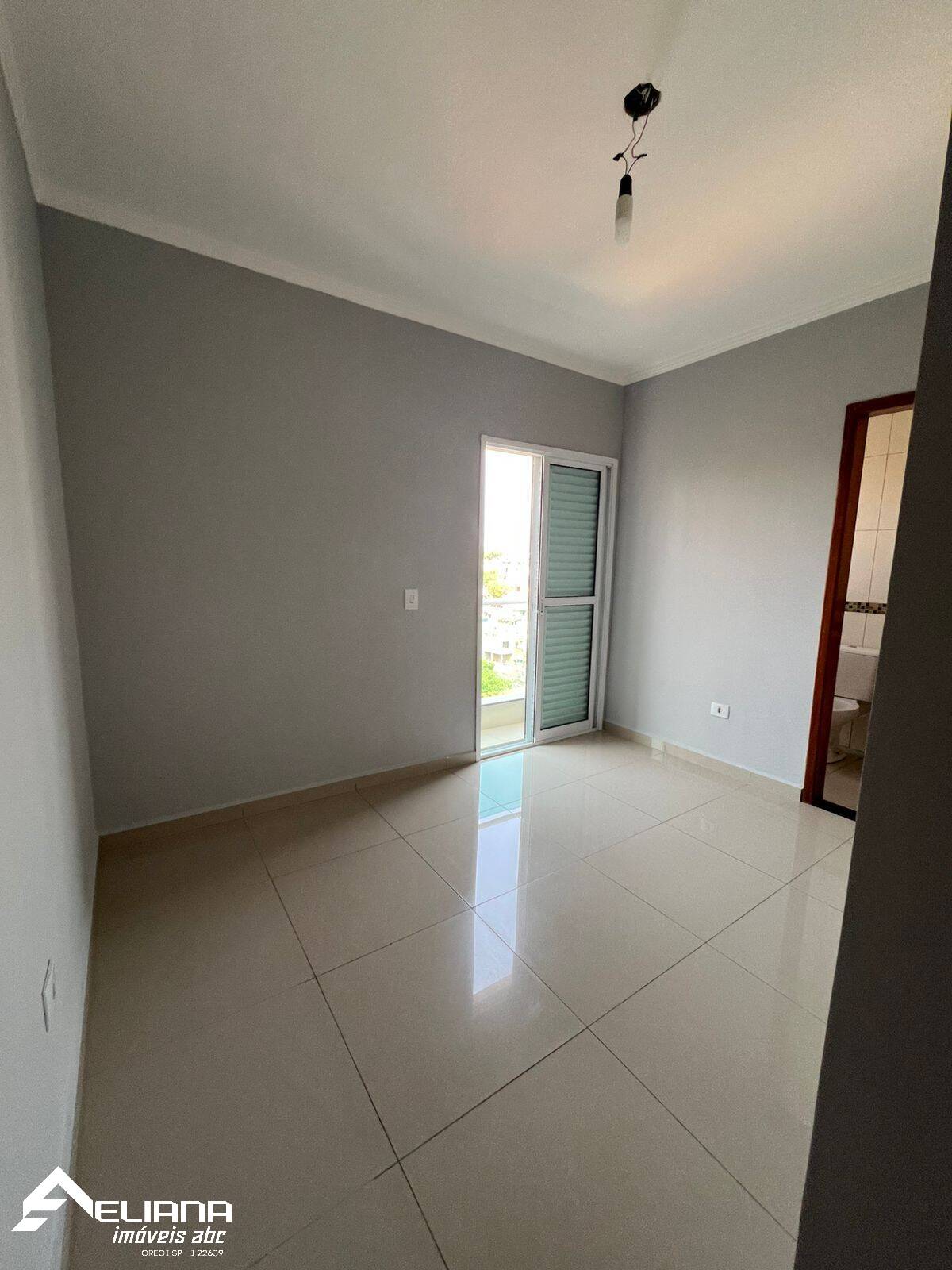 Apartamento à venda com 2 quartos, 56m² - Foto 3