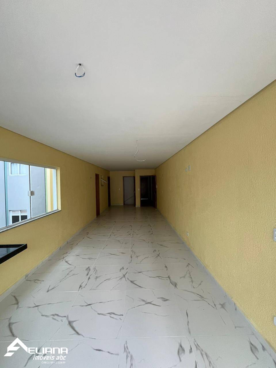 Apartamento à venda com 3 quartos, 200m² - Foto 2