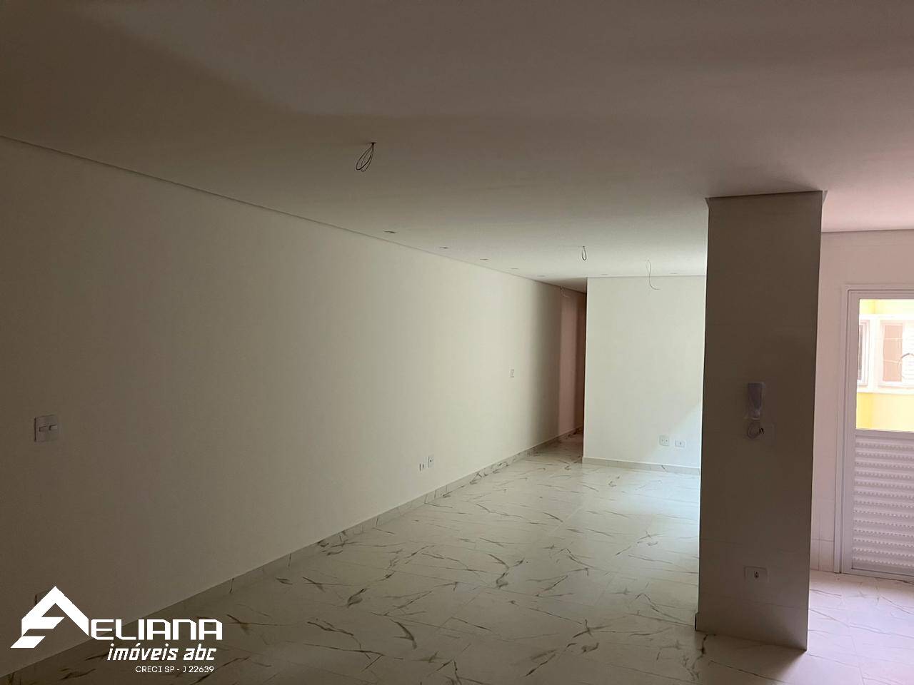 Apartamento à venda com 3 quartos, 200m² - Foto 4