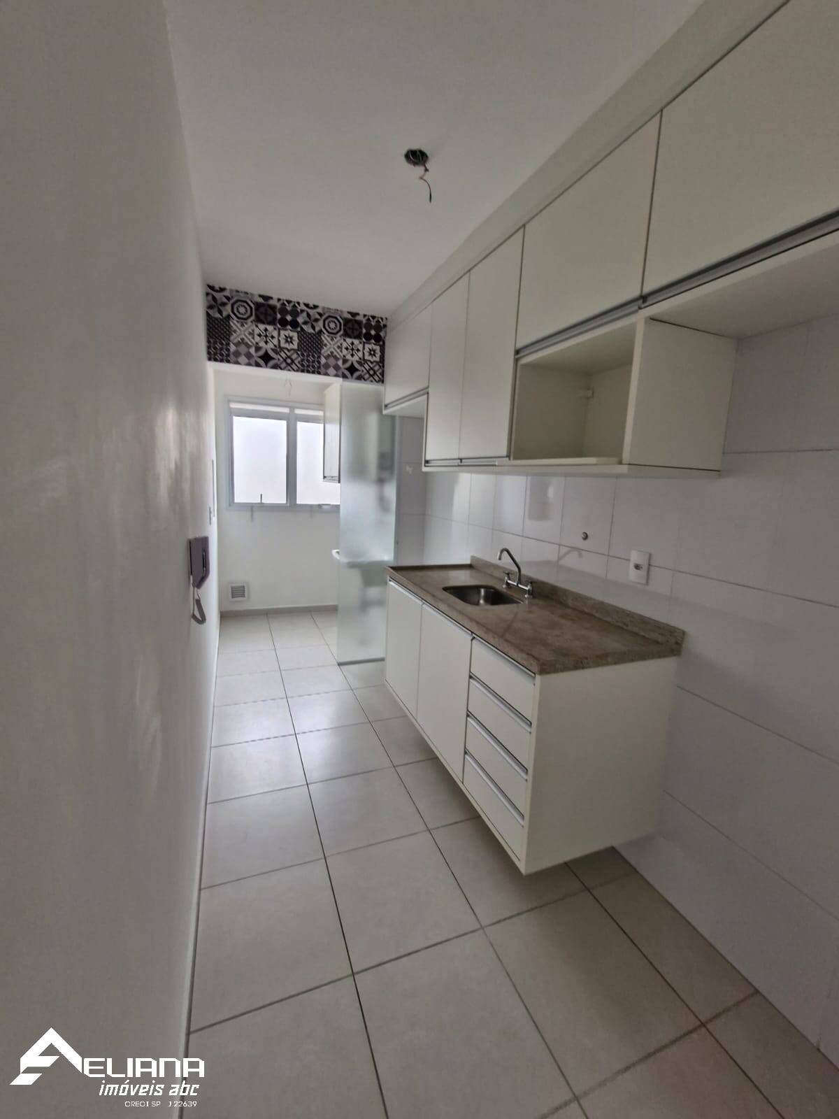 Apartamento à venda com 2 quartos, 70m² - Foto 10