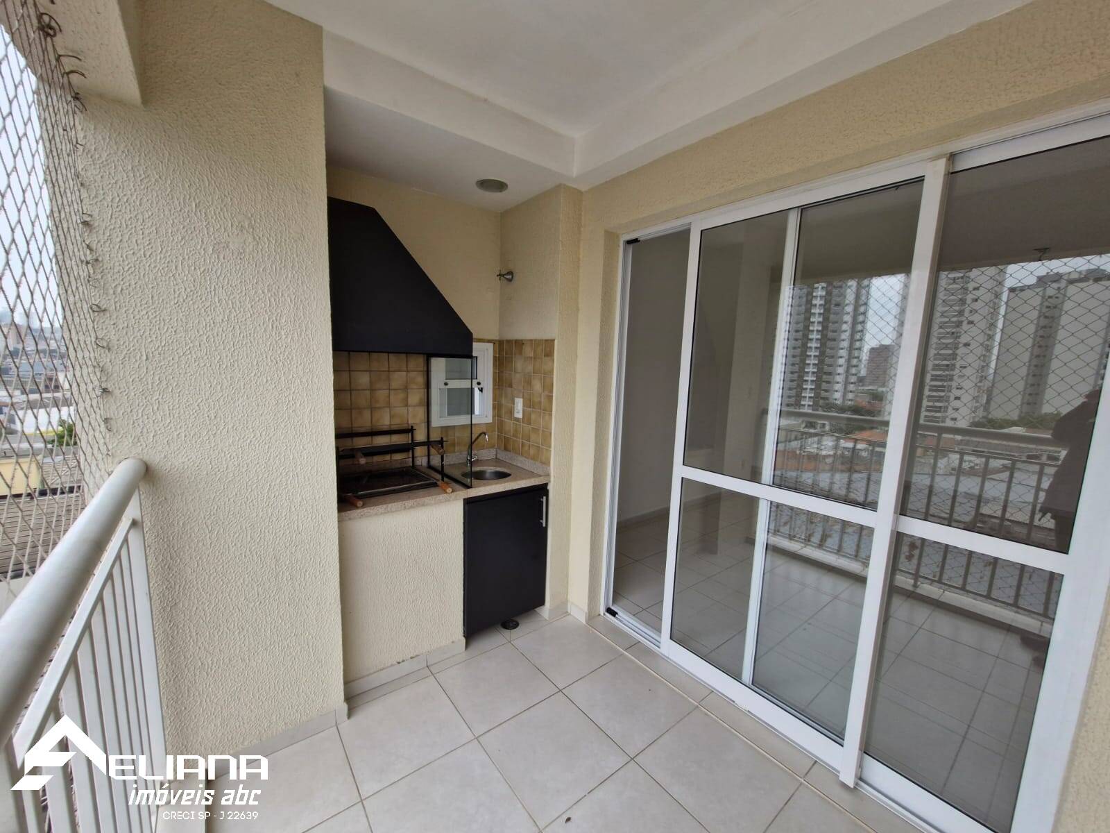 Apartamento à venda com 2 quartos, 70m² - Foto 5