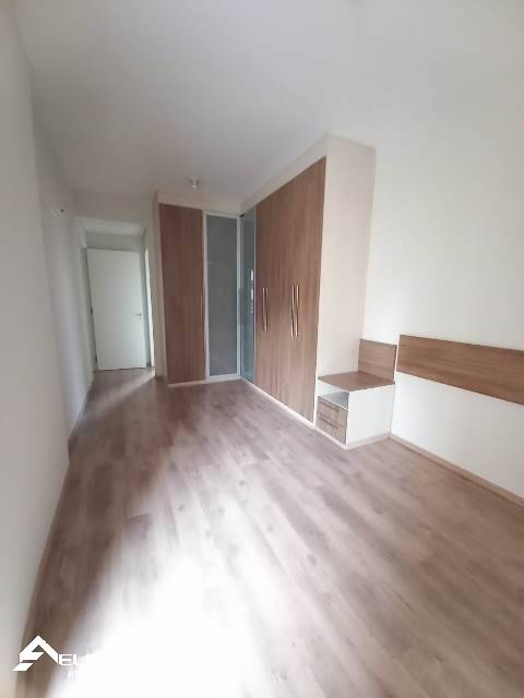 Apartamento para alugar com 3 quartos, 150m² - Foto 11