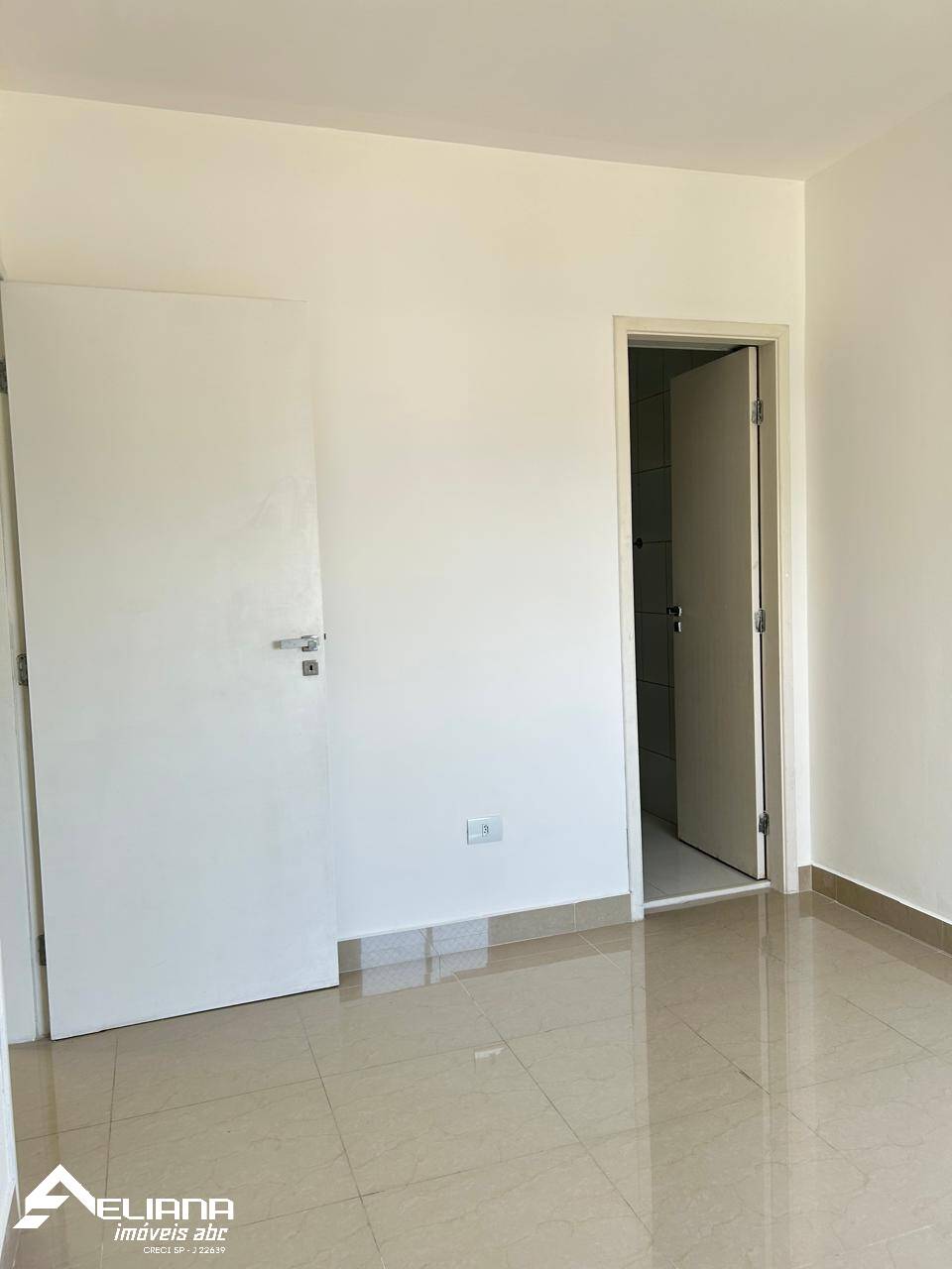 Apartamento à venda com 3 quartos, 107m² - Foto 21