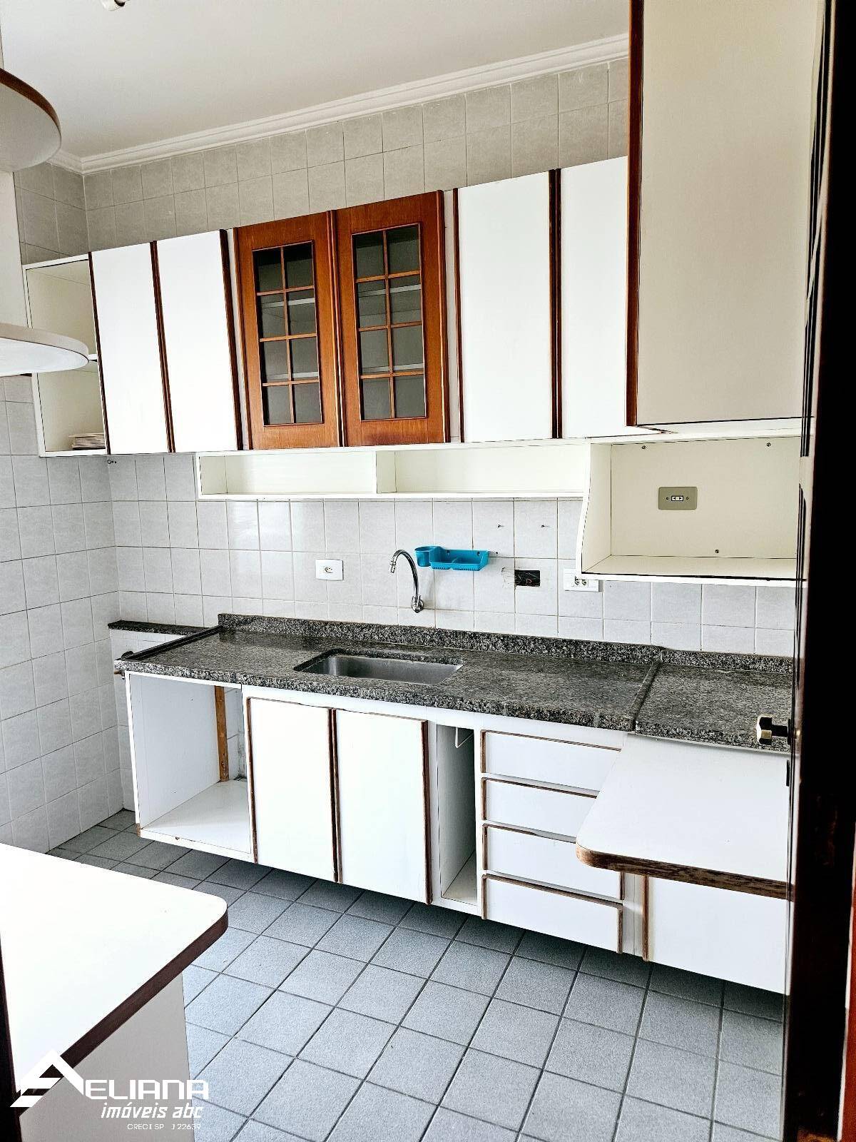 Apartamento à venda com 2 quartos, 68m² - Foto 3