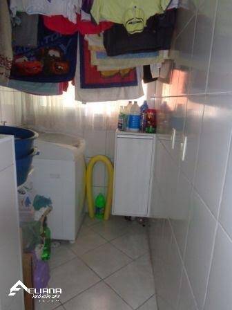 Apartamento à venda com 2 quartos, 70m² - Foto 7