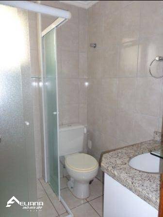 Apartamento à venda com 2 quartos, 70m² - Foto 12